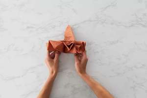 Serviettes de table en coton brun rouille réutilisables pour dîner, cocktail, mariage, fête, cuisine, restaurant et décoration de la maison - Product Image 3