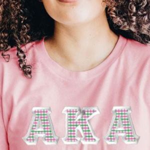 Camiseta Rosa de Manga Corta para Mujer con Parche de Letras de Chenilla a Cuadros Verdes, Cuello Redondo de Algodón, Informal, Suave, para Uso Diario, Moda de Verano - Product Image 6
