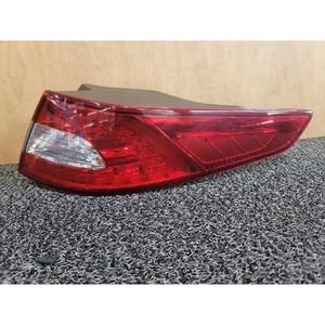 Luz Trasera Derecha Usada Optima 924022T100 - Product Image 1