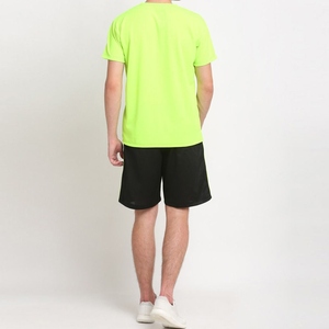 เสื้อยืดคอกลมสีเขียวนีออนสำหรับผู้ชาย ชุดกางเกงขาสั้นสีดำ ผ้าทอแห้งเร็ว ระบายอากาศได้ดี โพลีเอสเตอร์ 100% ชุดลำลองฤดูร้อน คุณภาพสูง - Product Image 3