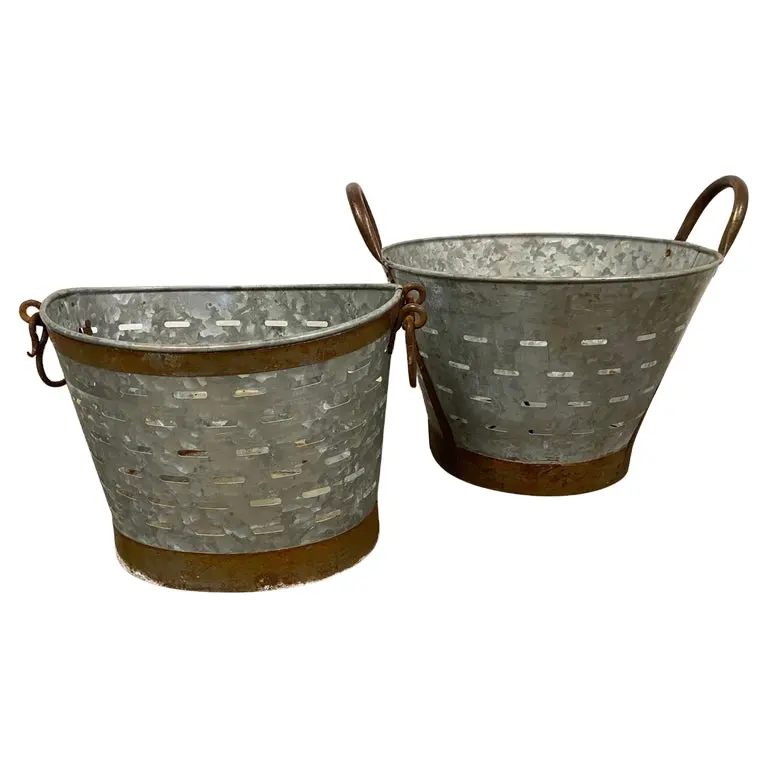 Good Quality Designer Factory Suppliers Of Modern Metal Flower Pots And Vases Customized Iron Planters For Solid Design