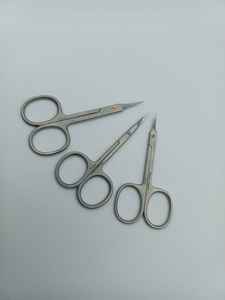 Tijeras para Cutículas de Primera Calidad, Multiusos, de Acero Inoxidable con Hojas Curvas - Tijeras de Manicura para Uñas, Cejas y Pestañas - Product Image 3