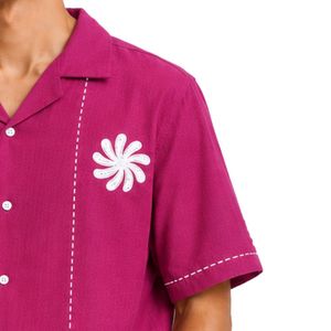 Chemise décontractée d'été pour homme à col cubain, manches courtes, broderie blanche, en coton et lin, boutonnée, style plage, couleur magenta - Product Image 4