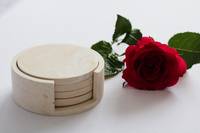 Ensemble de quatre sous-verres et supports en Jesmonite faits à la main, effet marbre beige, décoration intérieure neutre