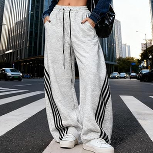 Pantalon de survêtement large en velours côtelé à trois bandes pour femme, style rétro américain, imprimé léopard, coupe décontractée, style urbain, coupe incurvée - Product Image 6