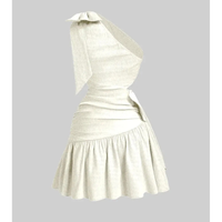 Robe courte asymétrique à une épaule avec détail nœud ou robe à volants étagés asymétriques
