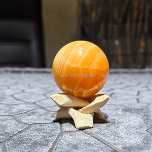 Vente en gros Agate naturelle Sphère de calcite jaune sculptée Boule de pierres précieuses pour la décoration de la maison Feng Shui - Product Image 4