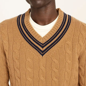 Pull de cricket d'hiver respirant anti-boulochage en laine/cachemire uni à col en V pour homme, personnalisable en gros avec logo frontal - Product Image 3