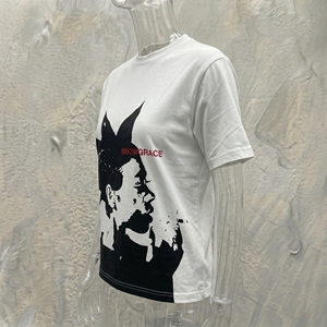 T-shirt blanc à manches courtes pour homme SNOWGRACE avec imprimé cheveux noirs effilochés, style streetwear, col rond, coupe classique, jersey de coton - Product Image 6