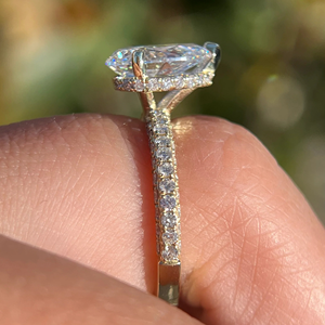 Anillo de Compromiso Unisex con Diamante Ovalado en Forma de Pera de 2.23 Quilates, Cultivado en Laboratorio, Certificado IGI, Anillo de Eternidad de Oro Vermeil de 14k para Boda, Fiesta o Aniversario - Product Image 2
