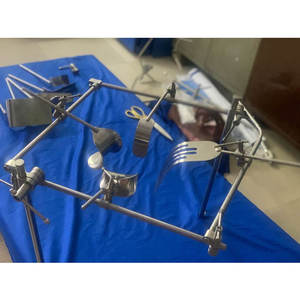 Juego completo de retractores Thompson de Azicon, sistema de montaje en mesa con marco quirúrgico abdominal autoestable y sistema de exposición visceral - Product Image 1