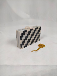 กระเป๋าคลัทช์เรซิ่นเรียบง่ายสำหรับทำงาน งานปาร์ตี้ งานกลางคืน สำหรับผู้หญิงและเด็กผู้หญิง จากอินเดีย ขายส่ง - Product Image 4