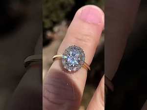 Elegante Anillo de Diamantes de Oro Sólido de 9k/14k/18k con Halo Ovalado, Diamante Cultivado en Laboratorio, Anillo de Compromiso con Corte Catedral, Certificado IGI, para Mujer - Product Image 4