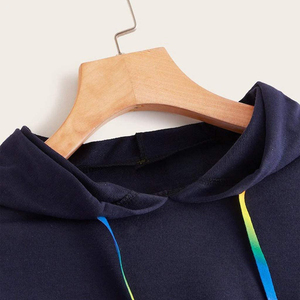 Nouveau sweat-shirt tendance pour femmes, 100% coton, coupe courte personnalisée avec logo sur le devant, pour l'hiver et l'automne, fabrication OEM - Product Image 2