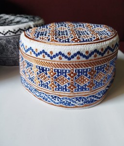 Nouvel arrivage : Chapeau de prière musulman omanais brodé personnalisé, Barkati Topi, Takke islamique pour adultes, formel, écologique, 100% coton, maille - Product Image 3