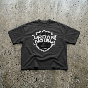 เสื้อยืดคอตตอนคุณภาพสูง 400 GSM ทรงหลวม ตัดเย็บพิเศษ พิมพ์ลายสกรีนตามสั่ง แบบดรอปโชว์เดอร์ ขาดรุ่ย สำหรับผู้ชาย - Product Image 3