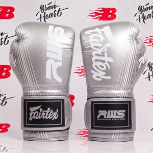 Gants de boxe professionnels en cuir véritable gris et blanc, best-sellers, haute performance, Fairtex. - Product Image 3