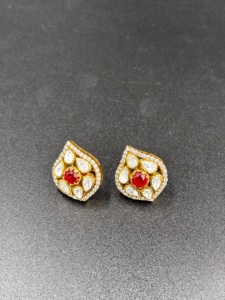 Pendientes de Plata Chapados en Oro con Flores y Piedras Rojas Dobles de Amaira Jewels para Mujer, Joyería para Fiestas - Product Image 5