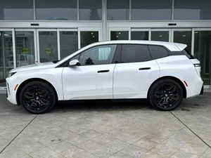 รถมือสองปี 2026 BM IX XDRIVE60 ENHANCED M SPORT PRO พวงมาลัยซ้าย สีขาว สภาพดี สะอาด - Product Image 2