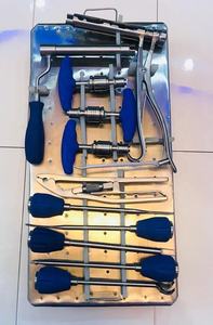 Ensemble d'instruments chirurgicaux orthopédiques manuels en acier inoxydable allemand de qualité supérieure, boîte de stérilisation, précision UBE - Product Image 3