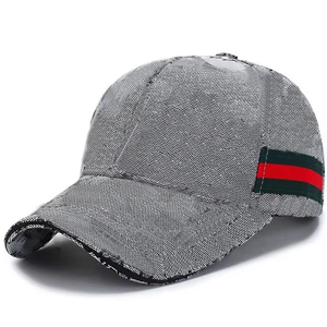 Casquette de baseball noire à 6 panneaux avec bandes latérales rouges et vertes, réglable, unisexe, décontractée, en coton. - Product Image 2