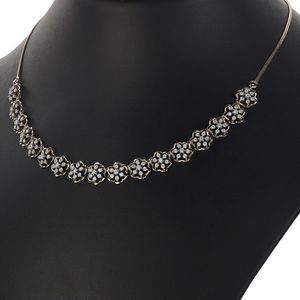 สร้อยคอจี้รูปดาวประดับเพชรสามเม็ดทองคำโรสโกลด์ 14K สุดหรู ดีไซน์สวยงามสำหรับผู้หญิง ของขวัญวันครบรอบ ดีไซน์แบบสามดวง - Product Image 1