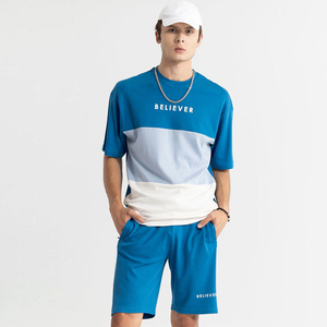 ชุดเสื้อยืดและกางเกงขาสั้นสีตามสั่งสำหรับผู้ชาย ผู้ผลิต OEM ชุดเสื้อยืดวิ่งผ้าฝ้ายยืดได้สี่ทิศทางสำหรับผู้ชาย - Product Image 3