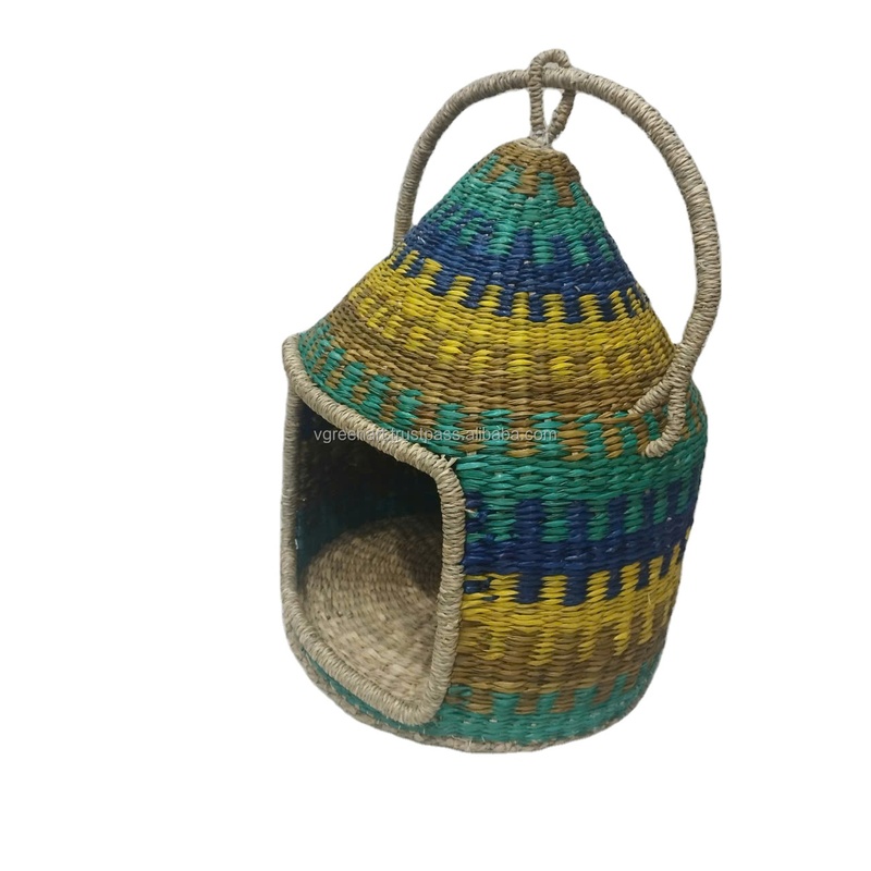 Compact convenient pet cage that is