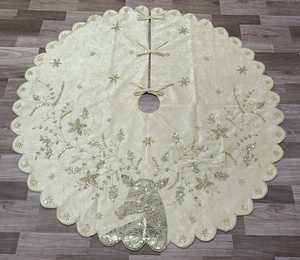 Poinsettia <b>Christmas</b> <b>Tree</b> Skirt Ivory Velvet Sequin Embroidery Elegant Holiday <b>Tree</b> Base Cover Handmade Xmas Decoration - Product Image 2