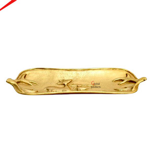 Plateau de service ovale en métal plaqué or avec poignée en forme de feuille pour la table à manger à la maison - Product Image 4