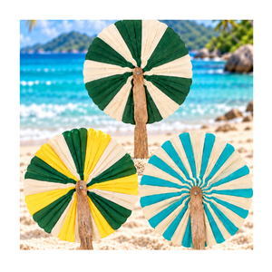 Ventilateur rafraîchissant artisanal en feuilles de coco du Vietnam, accessoire naturel rustique pour événements de jardin, fêtes de plage, festivals d'été et environnements tropicaux - Product Image 1