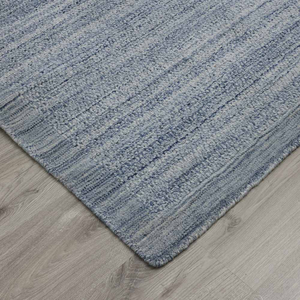 Alfombra Picasa Hecha a Mano con Poliéster Reciclado, Alfombra Moderna Azul para Decoración y Amueblamiento del Hogar Contemporáneo - Product Image 1