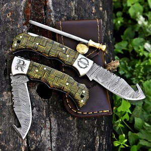 ผู้จัดจำหน่ายมีดพับแบบ Bulk Damascus Gut Hook พร้อมระบบล็อคด้านหลัง มีดพกพาสำหรับล่าสัตว์ ตั้งแคมป์ และใช้ในชีวิตประจำวัน ด้ามจับไม้โมเสก สำหรับงานอุตสาหกรรม - Product Image 5