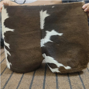 Shorts en fourrure tissée écologique à imprimé vache taille haute avec laçage sur le devant, style bohème pour femme - Product Image 4