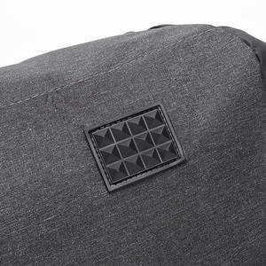 กระเป๋าออกกำลังกายกันน้ำพิมพ์โลโก้ตามสั่ง ขนาดใหญ่พิเศษ สำหรับทุกเพศ แยกช่องแห้ง-เปียก ความจุเยอะ กระเป๋าสะพายไหล่แบบดัฟเฟิล สำหรับเดินทาง - Product Image 6