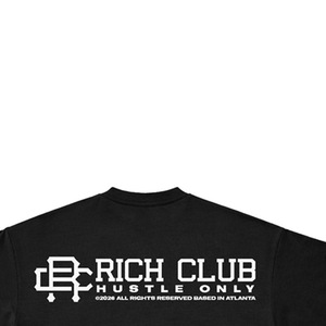 เสื้อยืดคอกลมสีดำสำหรับผู้ชาย RICH แขนสั้น พิมพ์ลายโลโก้ด้านหน้า ผ้าฝ้าย 100% ทรงปกติ - Product Image 3