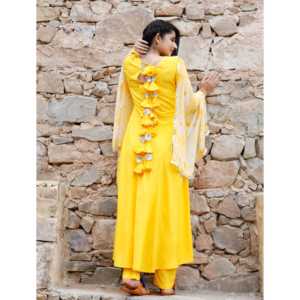 Ensemble de costume en mousseline de soie jaune fleuri - Taille XS - Product Image 5