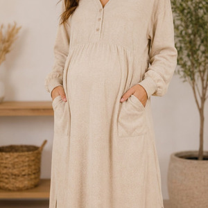 Robe de nuit de maternité en tricot à manches longues, longueur mi-mollet, col rond, coupe ample, couleur naturelle, en coton respirant, style pull - Product Image 6