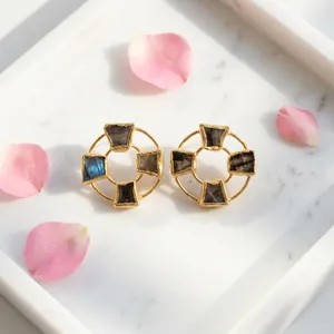 Pendientes de Perlas Geométricos Chapados en Oro de 18k con Diseño de Flor e Incrustaciones de Piedras Naturales, Joyería de Latón Vintage de Moda para Mujer - Product Image 2
