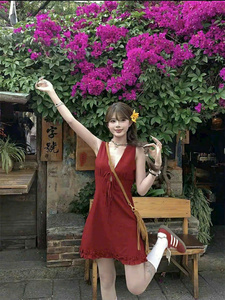 Vestido de Fiesta Rojo Tejido sin Mangas con Cuello en V, Lazo, Largo hasta la Rodilla, Dobladillo con Volantes, Elegante y Femenino, de Poliéster de Secado Rápido, Natural - Product Image 5