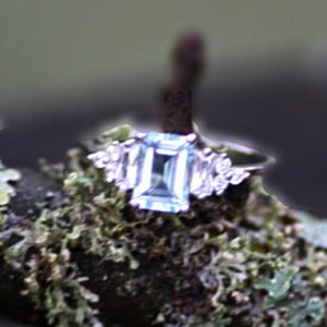 Anillo de Topacio Azul Cielo Hecho a Mano en Plata de Ley 925, Piedra de Nacimiento de Diciembre, Joyería Elegante con Piedras Preciosas - Product Image 5