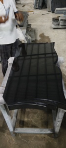 Monumentos, lápidas y recuerdos de granito negro pulido moderno, en losas gruesas - Product Image 3