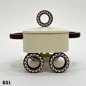 Mini chauffe-plat carré compact avec insert en verre et base décorative à roulettes pour service individuel en buffet - Product Image 3