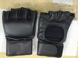 Guantes de Boxeo y MMA de Medio Dedo para Niños al Mejor Precio, Hechos de Cuero PU Impermeable, Fabricados en Pakistán, Servicio OEM Disponible para Tallas Infantiles - Product Image 3