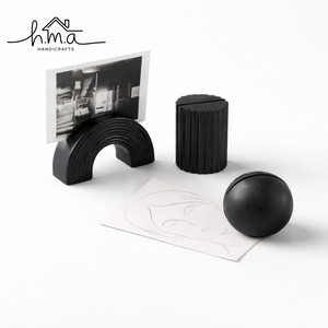 Porte-cartes rectangulaire en bois brun avec cadre en métal doré, organisateur de cartes de visite minimaliste pour bureau moderne - Product Image 3