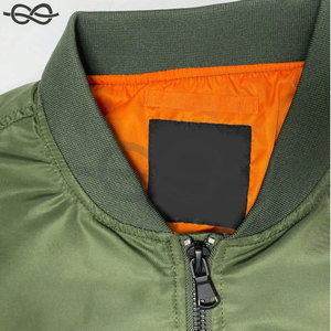 Blouson de baseball rétro américain haut de gamme pour homme, coupe légère et ample, décontracté, avec poches décoratives, idéal pour le printemps et l'automne, style streetwear - Product Image 3
