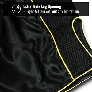 Shorts de Muay Thai en tissu satiné premium, légers, équipement d'entraînement, logo personnalisé, coupe confortable pour hommes et femmes, vêtements de sport pour la salle de gym. - Product Image 3