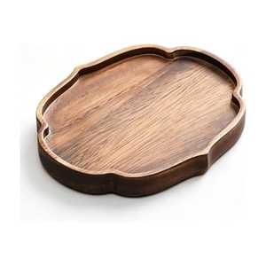 Plateau de service rustique en bois avec bord en écorce - Plateau rectangulaire en bois de manguier avec bordure en écorce d'arbre naturelle pour table basse ou ottoman - Product Image 2