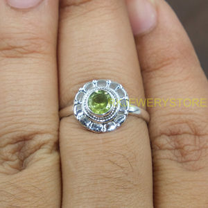 แหวนเงินแท้ 925 ประดับพลอยเพอริดอทดีไซน์ดอกไม้ ทำมือ สำหรับผู้หญิง ของขวัญเครื่องประดับ ขายส่ง - Product Image 4