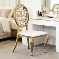 Chaise de luxe empilable en acier inoxydable plaqué or, ornée de découpes, pour mariages et événements formels, idéale pour salons et villas